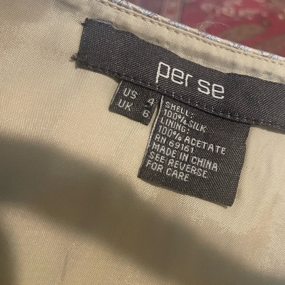 Beautiful silk skirt with added beading and design details. - Picture 4 of 4